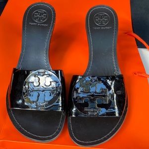 Tory Burch black patent sandals size 9